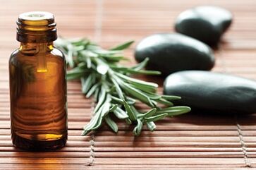 tea tree oil against nail fungus